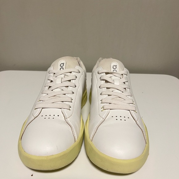 On Cloud The Roger Advantage Womens US 8 White Athletic Leather Shoes Sneakers - Picture 3 of 12